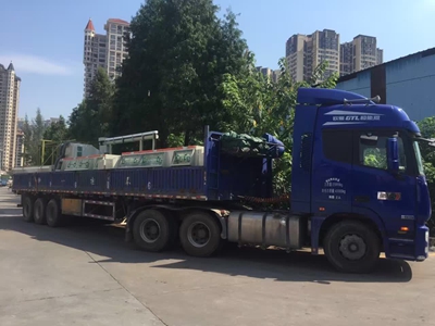 電梯板不銹鋼蝕刻機(jī)發(fā)貨，免費(fèi)蝕刻工藝技術(shù)支持