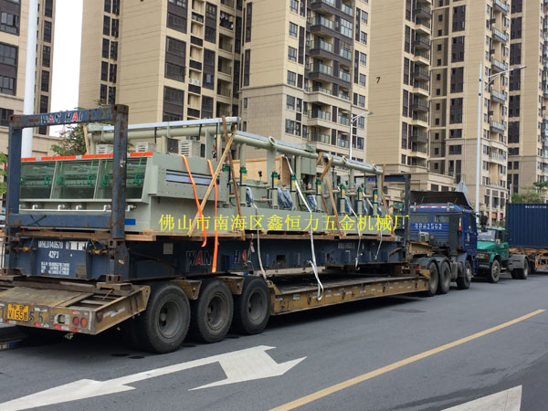 印度客戶(hù)定制蝕刻機(jī)裝柜出貨